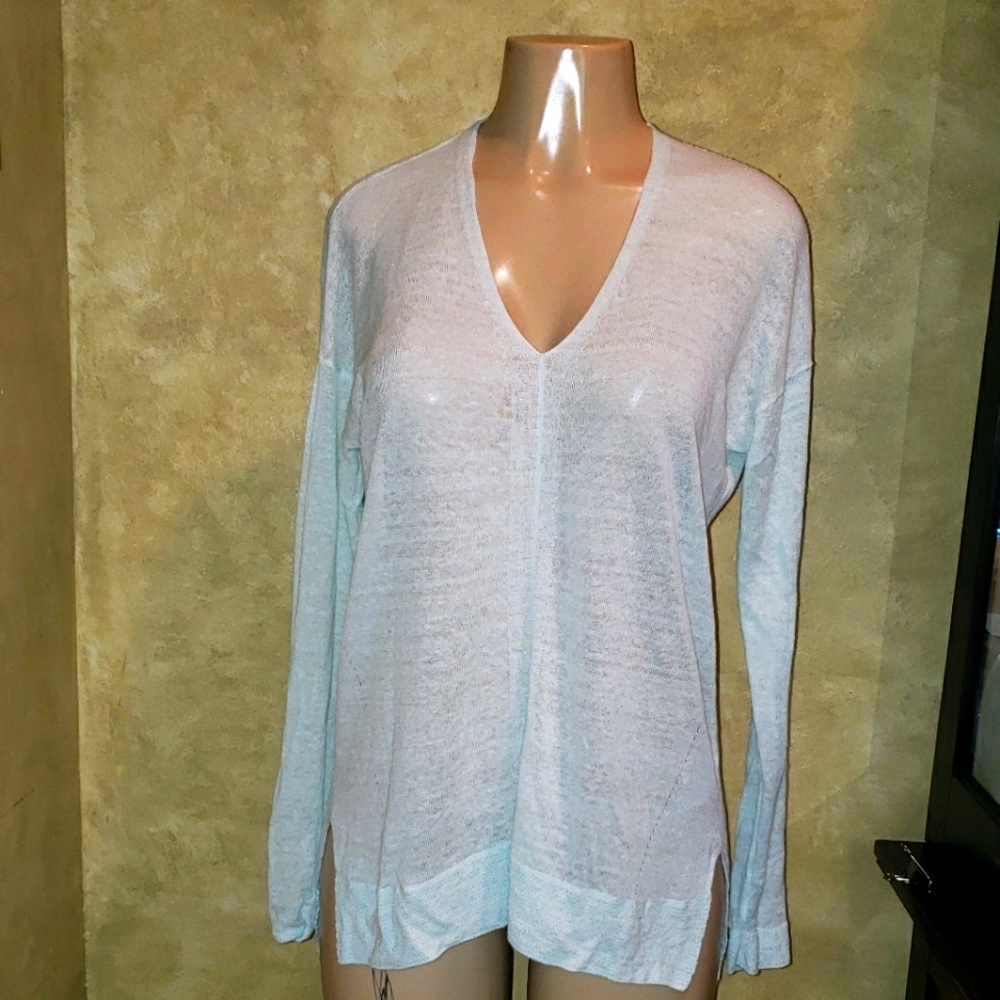 Vince Linen Vneck Light Blue Knit Top xs